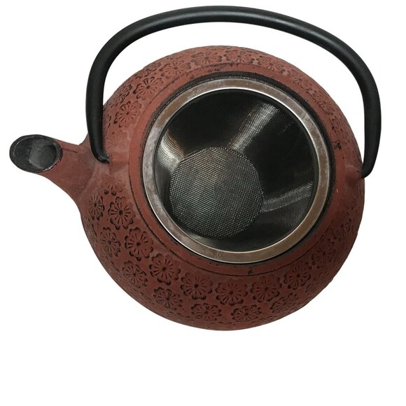 Hwagui Cast Iron Teapot Set Red & Black Pots Floral Design Two Cups & Infuser - Picture 4 of 8